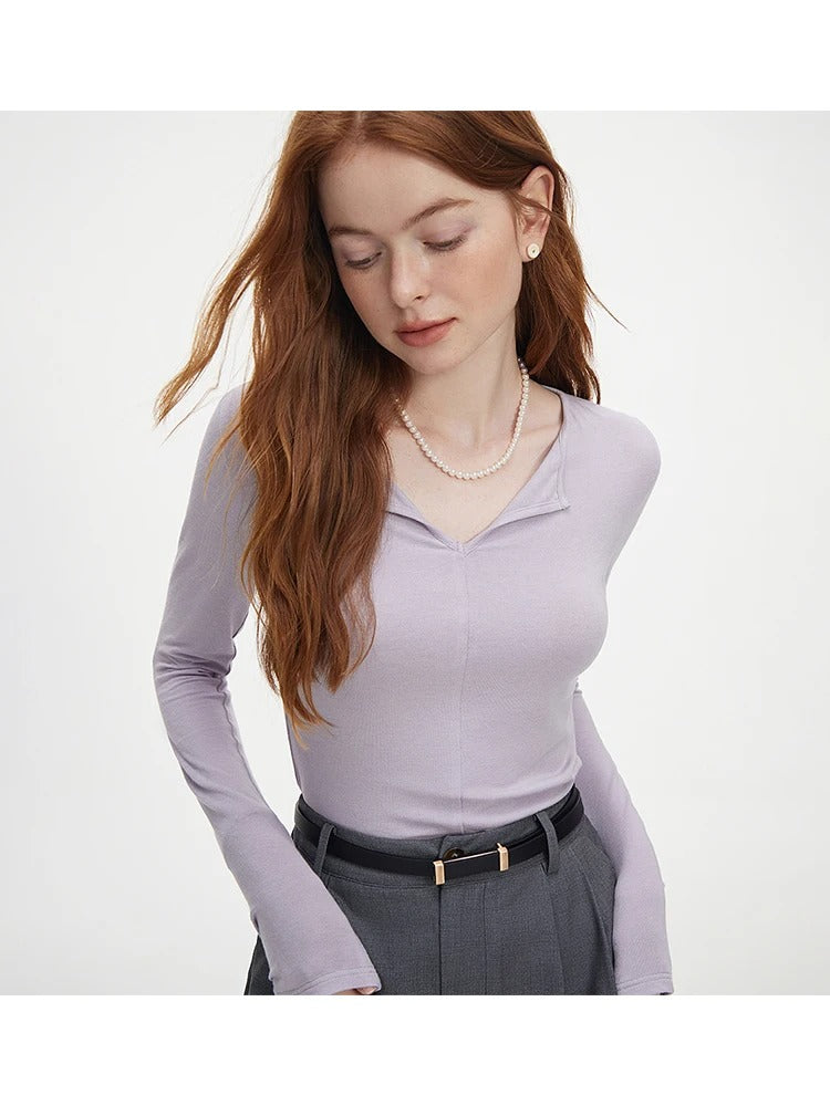 Claire – Slim V-Neck Knit Top