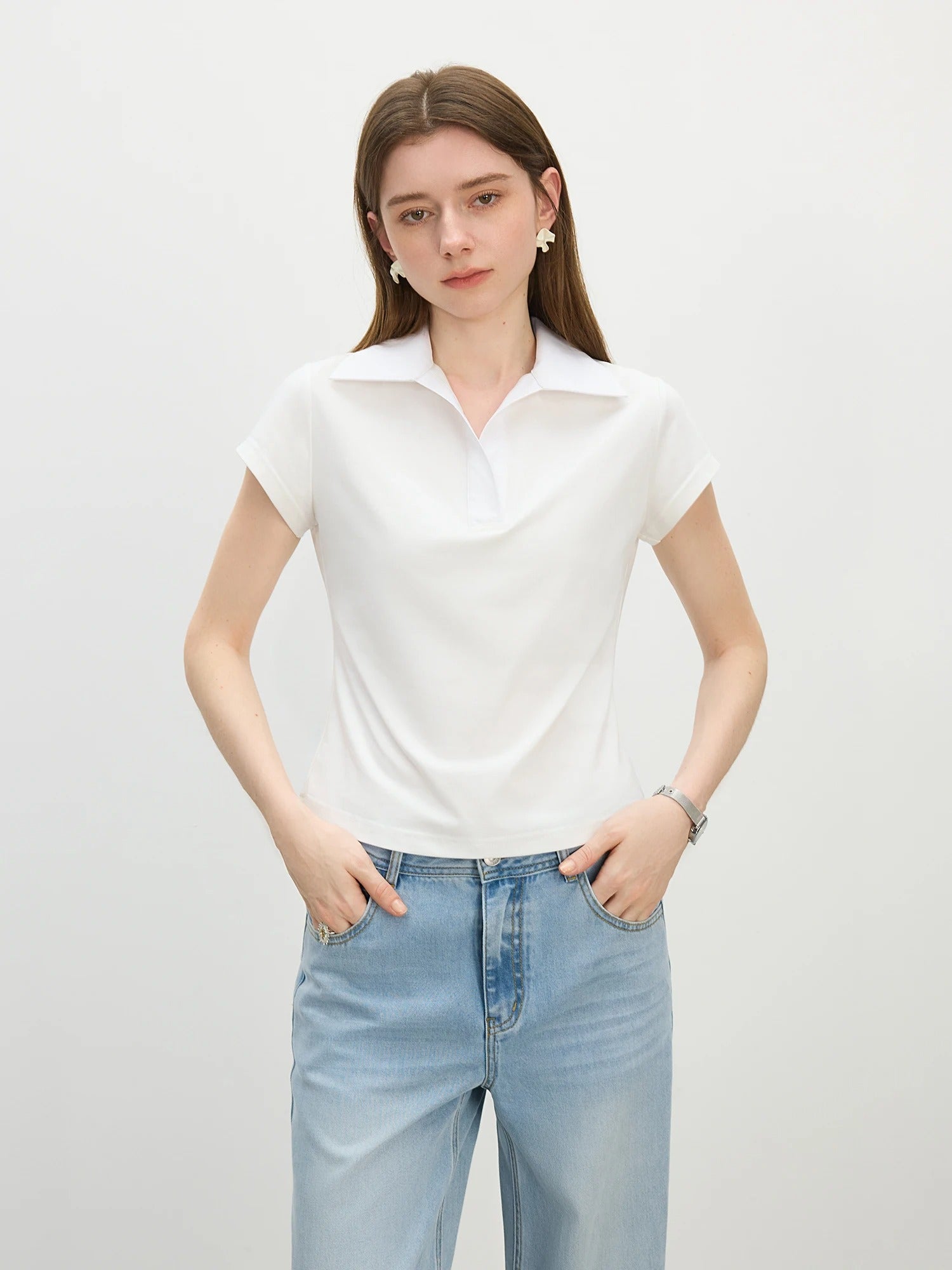Clea – V-Neck Polo Tee