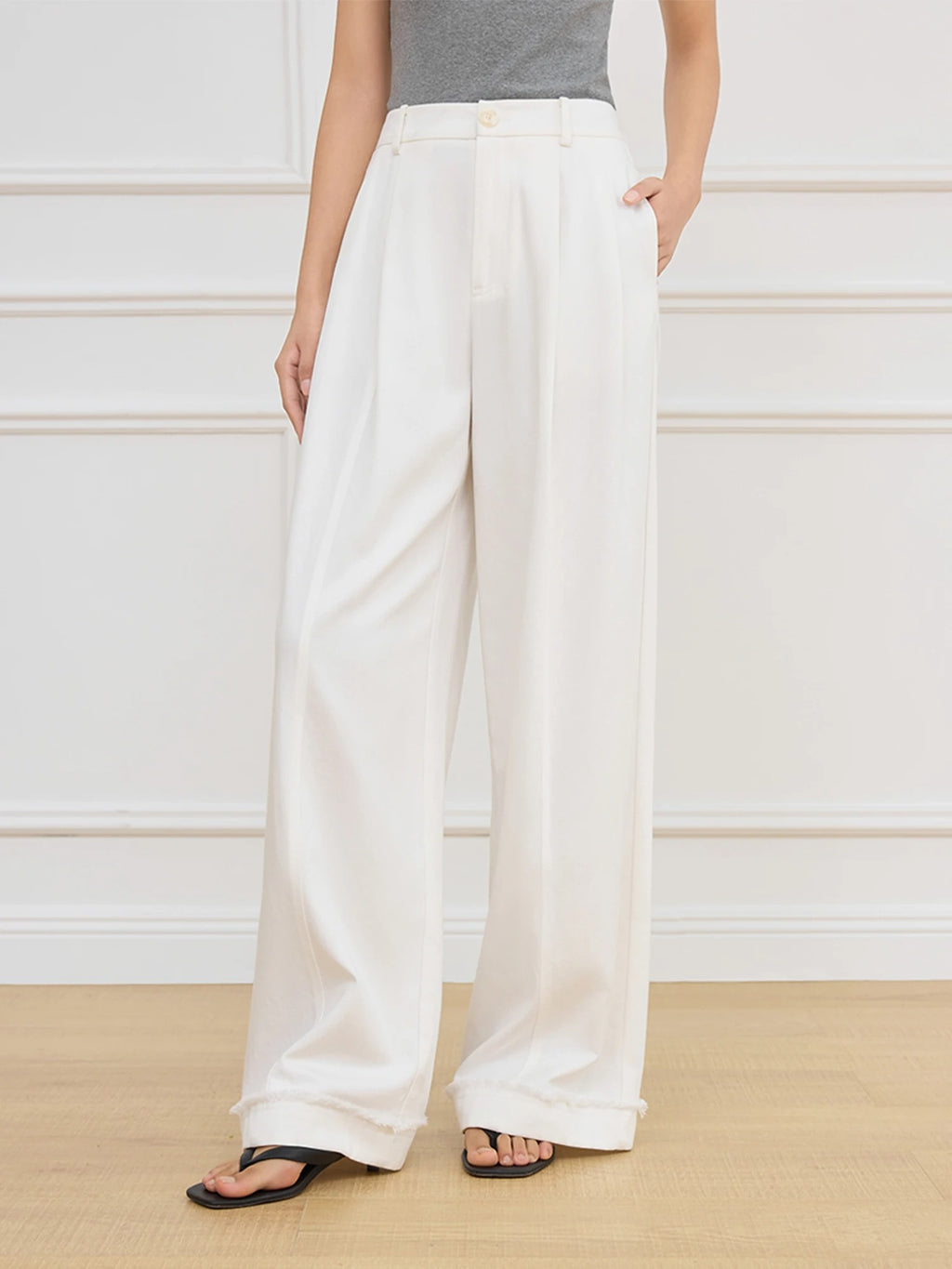 Noelle – Pleated Wide-Leg Trousers