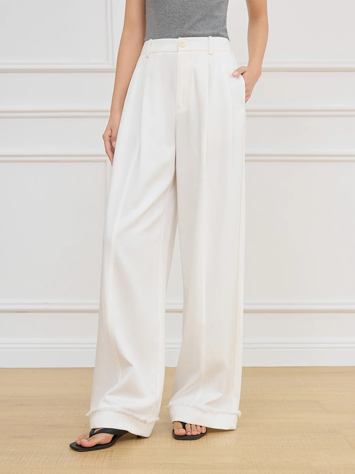 Noelle – Pleated Wide-Leg Trousers