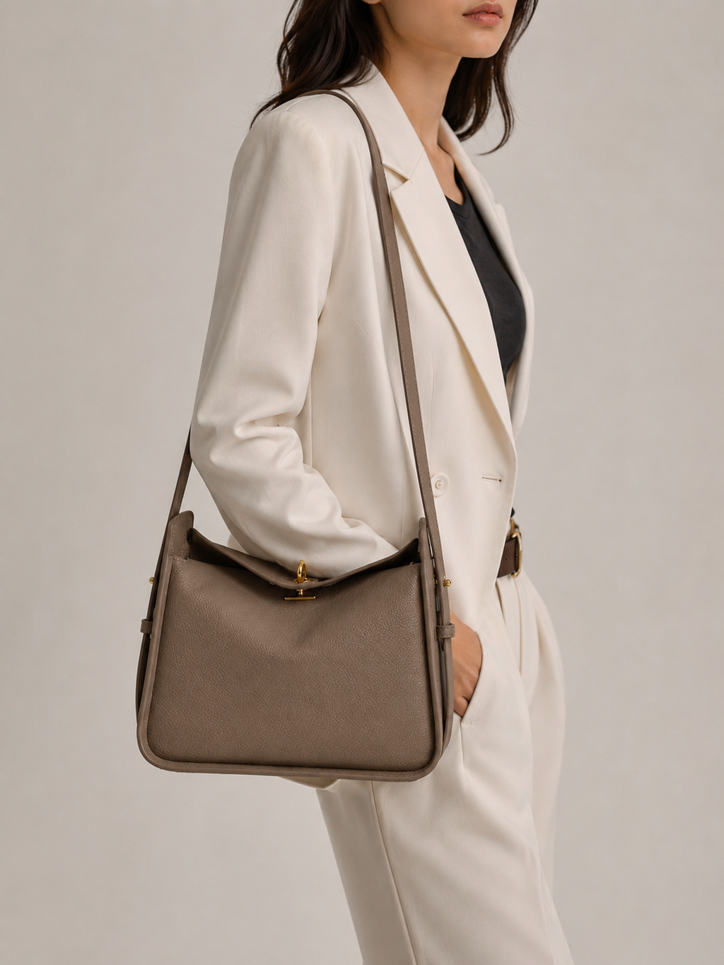 Lilo – Pebbled Leather Crossbody Bag
