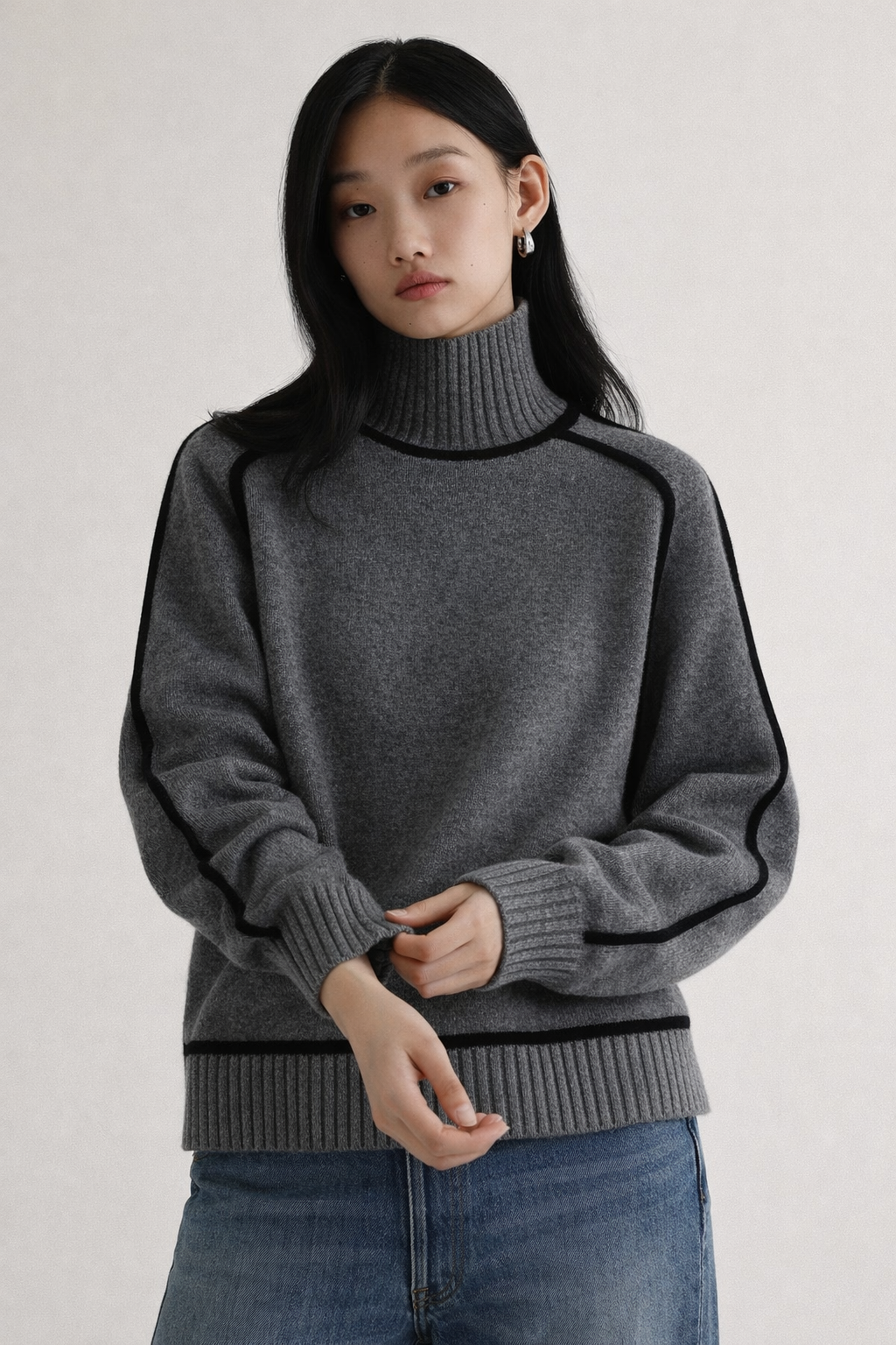 Irena – Contrast Trim Turtleneck