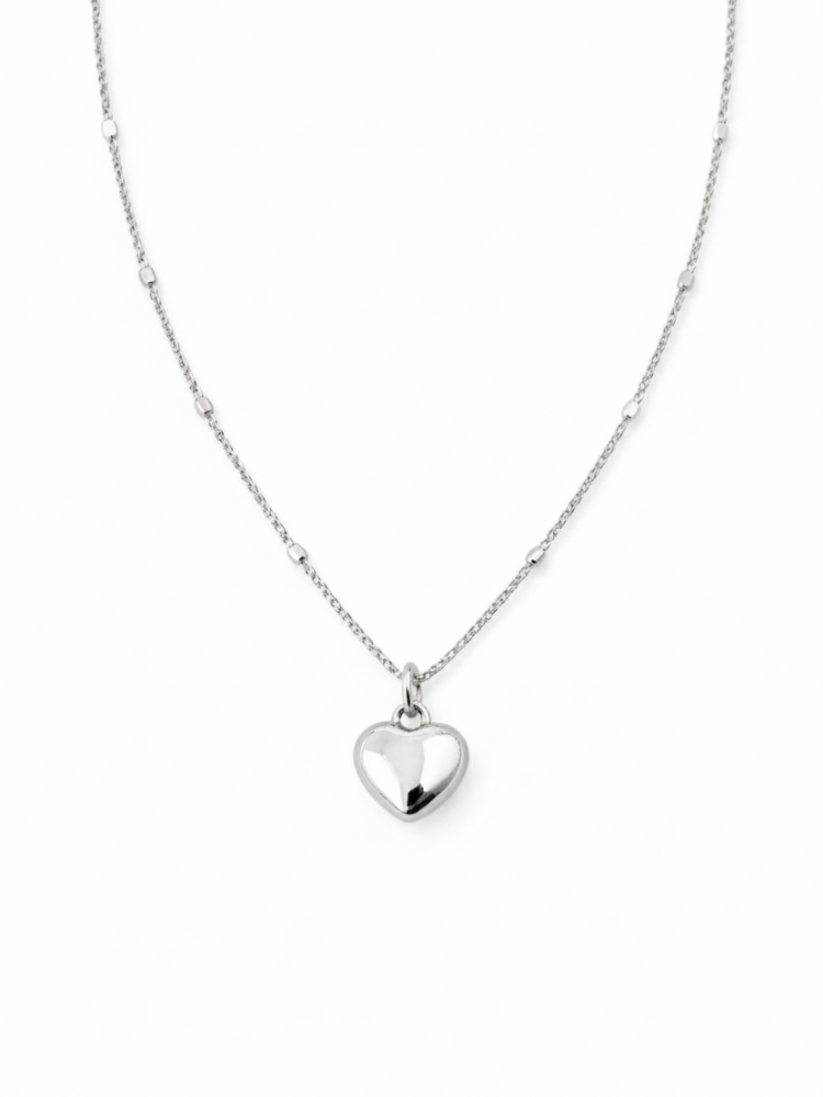 Amora – Heart Pendant Necklace