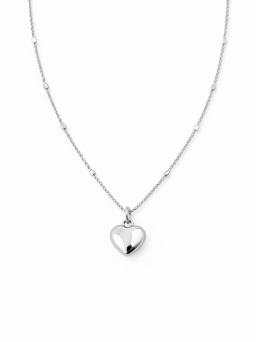 Amora – Heart Pendant Necklace